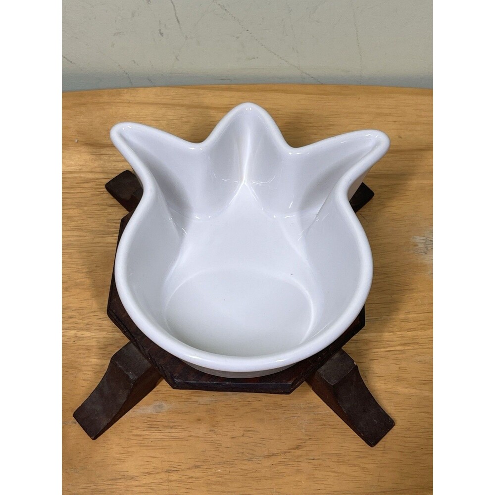 Chantal Ceramic White Tulip Flower Shaped Baking Serving Dish 93-TU12 Farmhouse